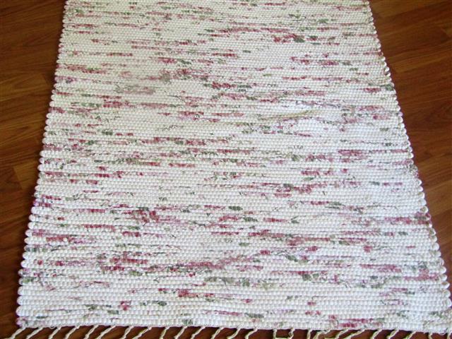 Rose, White 2½ x 3½ ft. Kitchen And Bath Rug